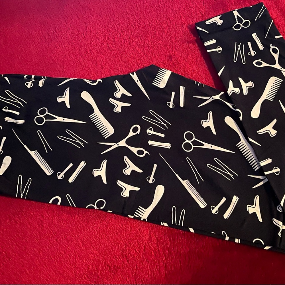 Black Hairdressing Print Leggings